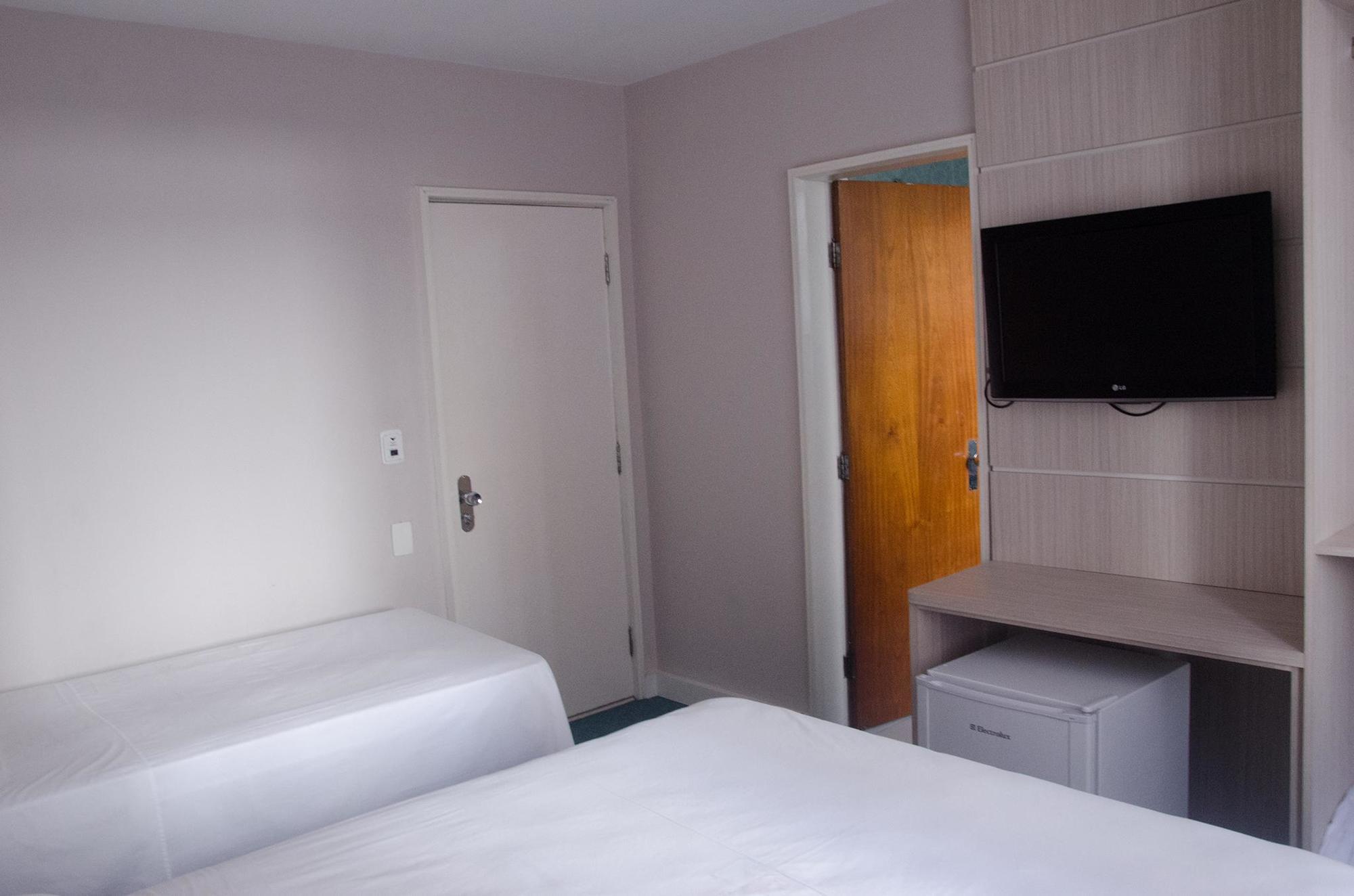Rede Andrade San Martin Hotell Curitiba Exteriör bild